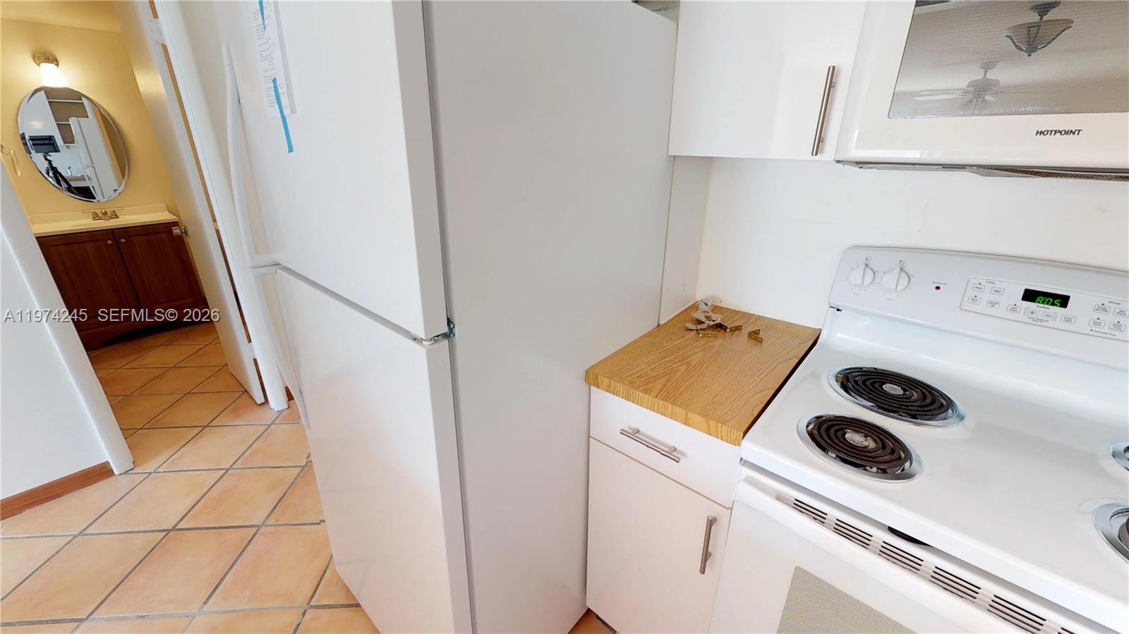 CARIBBEAN HOUSE CONDO - Residential