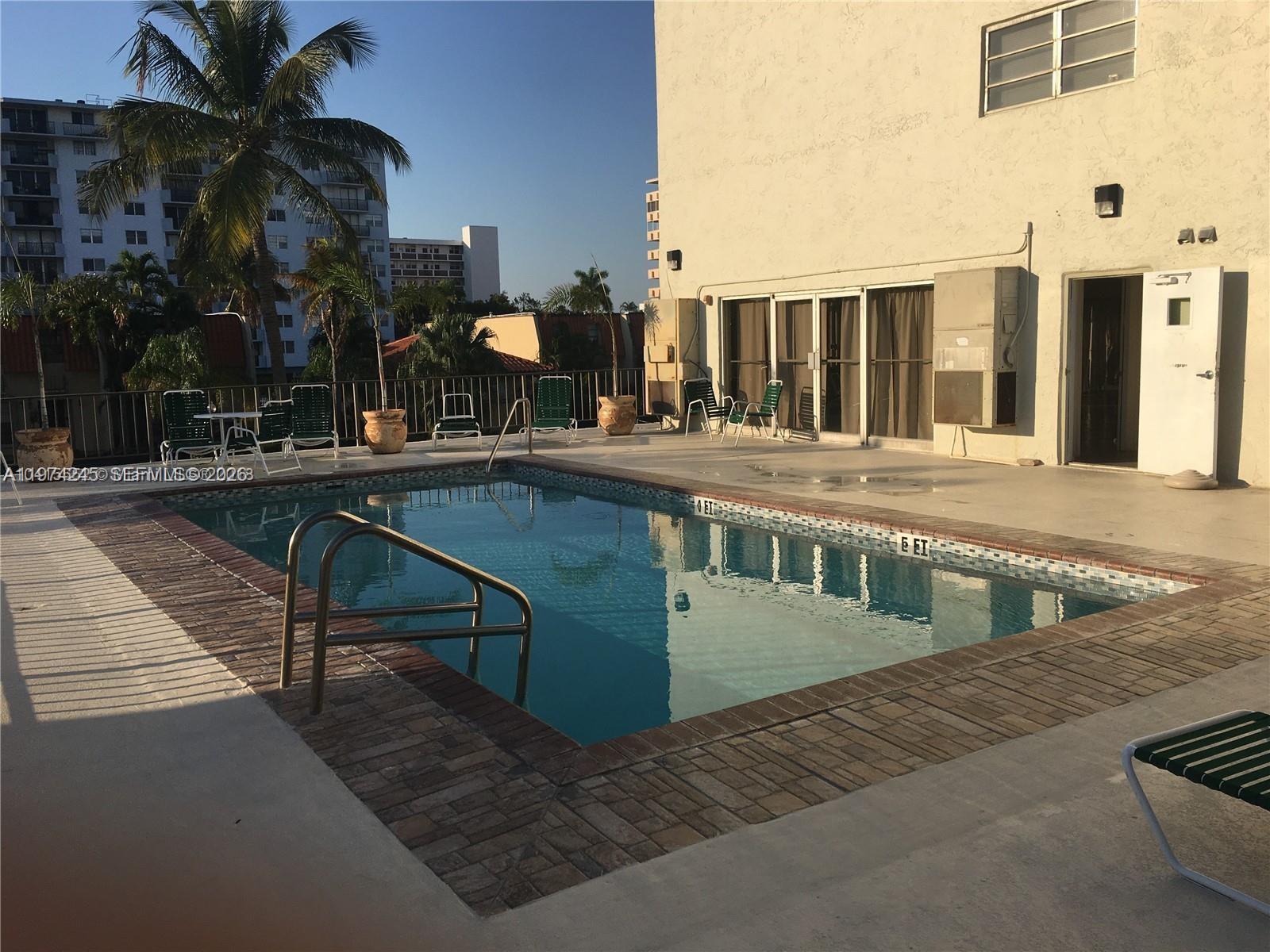 CARIBBEAN HOUSE CONDO - Residential