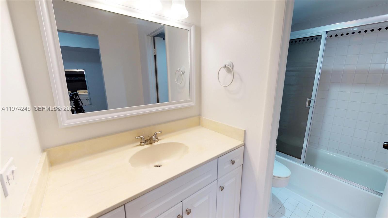 CARIBBEAN HOUSE CONDO - Residential
