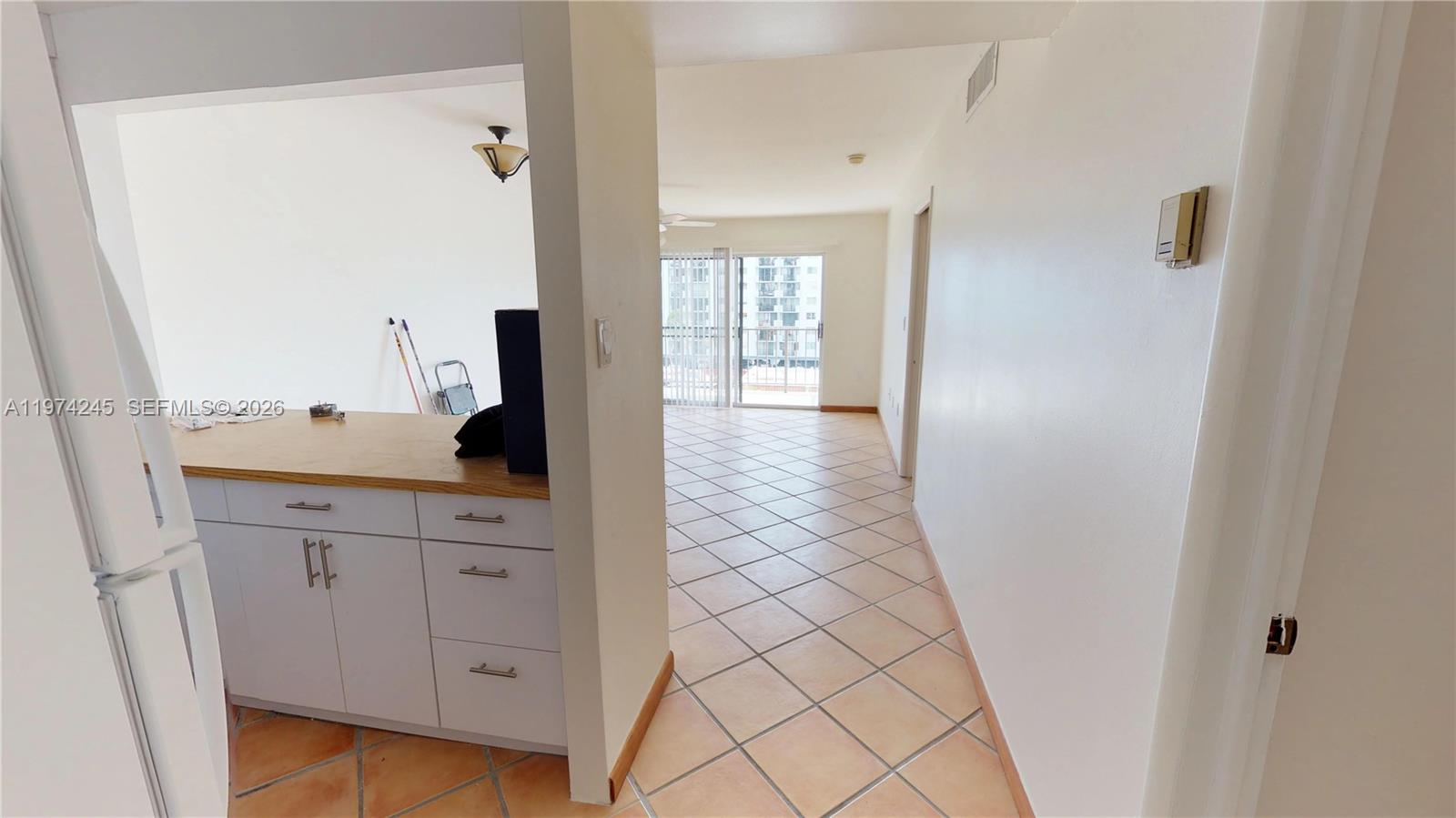 CARIBBEAN HOUSE CONDO - Residential