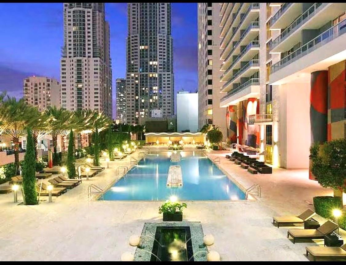 TOTALLY RENEWED. Bright unit and spacious balcony with stunning city and sunset views from the 33rd floor! The unit includes a fully equipped modern kitchen, big bathroom, in unit washer and dryer, and a walk-in closet, conveniently 1 block from the metro mover. Ideal as a primary residence or investment property. The building features a range of amenities including a pool, fitness center, sauna, jacuzzi, spa, yoga room, 24-hour concierge service, and 1 assigned indoor parking space. Experience the vibrant lifestyle of Miami. Located just steps from Bayfront Park and the Miami Heat Arena, and minutes from South Beach, Miami International Airport, shopping, coffee shops, and dining. Just steps away from the Kaseya Center, Bayside Marketplace and is located on Miami's most popular road: Biscayne Boulevard. Property is tenant-occupied. Please schedule all showings with a minimum of 48 hours' notice.