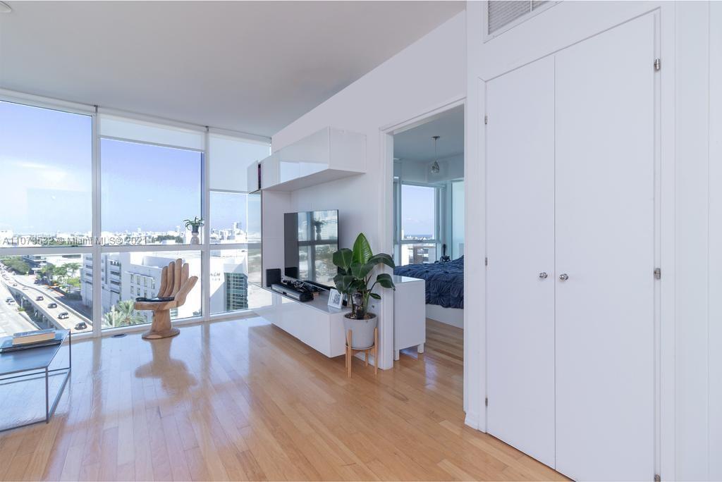 ICON CONDO - Residential