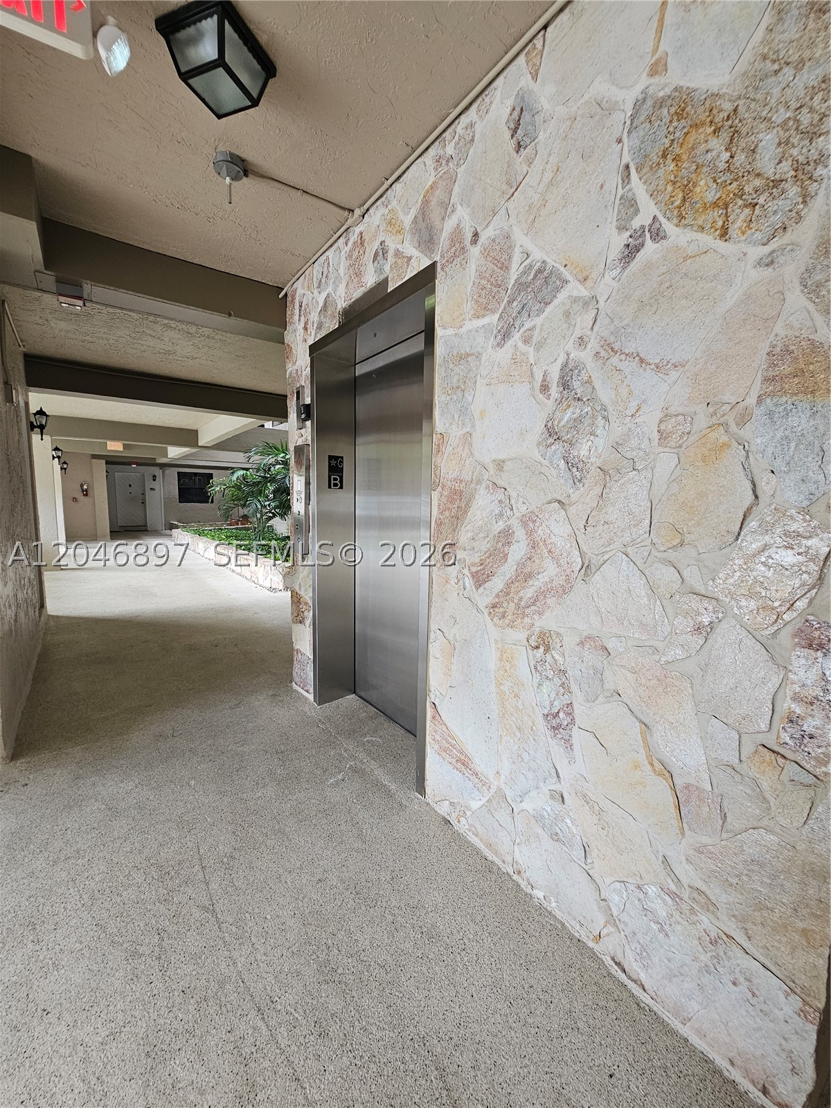 SUMMERTREE VILG CALIF CL - Residential
