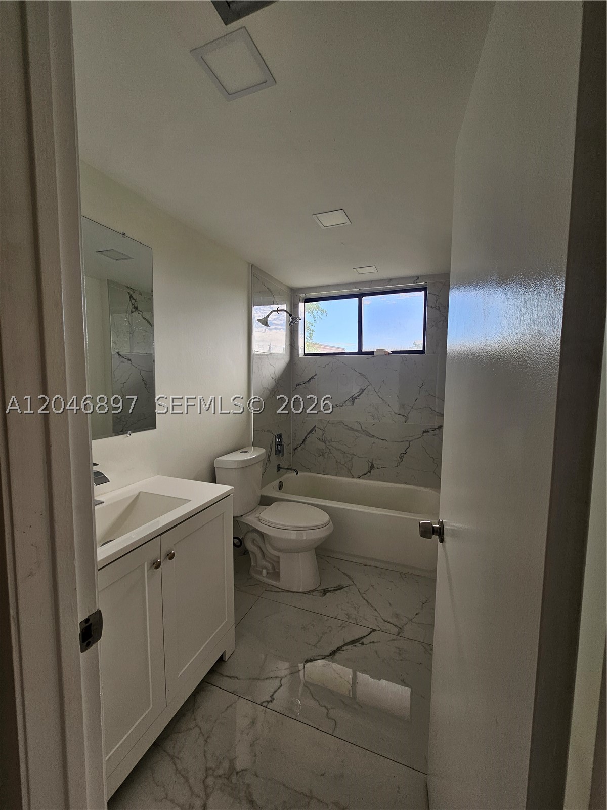 SUMMERTREE VILG CALIF CL - Residential