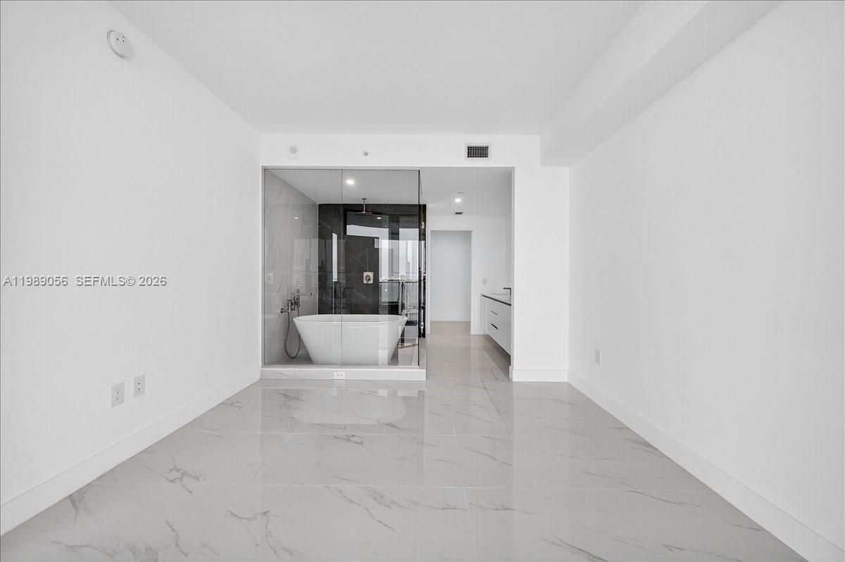 ARIA RESERVE - Residential
