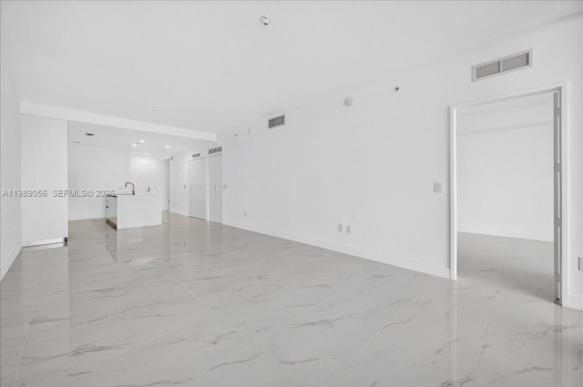 ARIA RESERVE - Residential