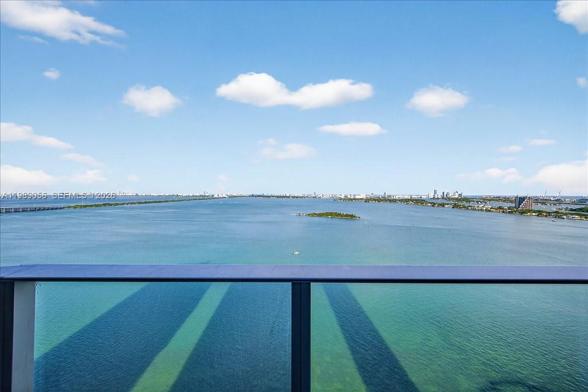 ARIA RESERVE - Residential