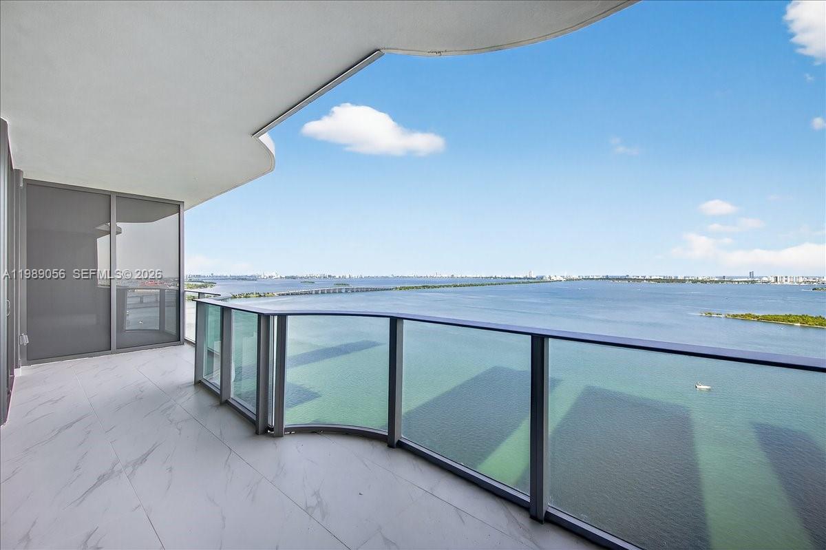 ARIA RESERVE - Residential