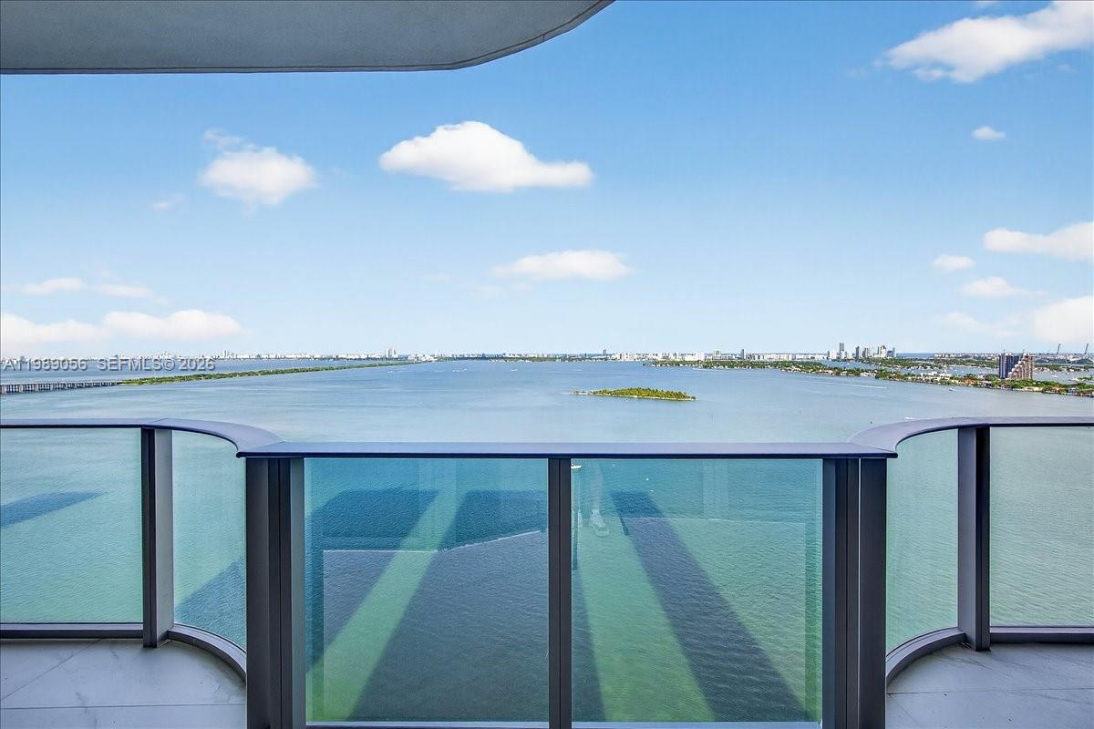 ARIA RESERVE - Residential