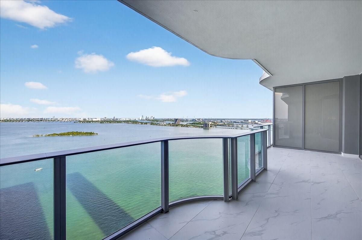 ARIA RESERVE - Residential