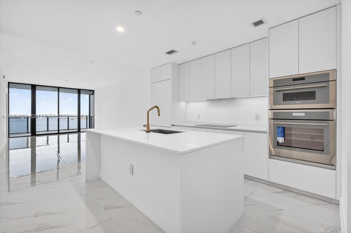 ARIA RESERVE - Residential