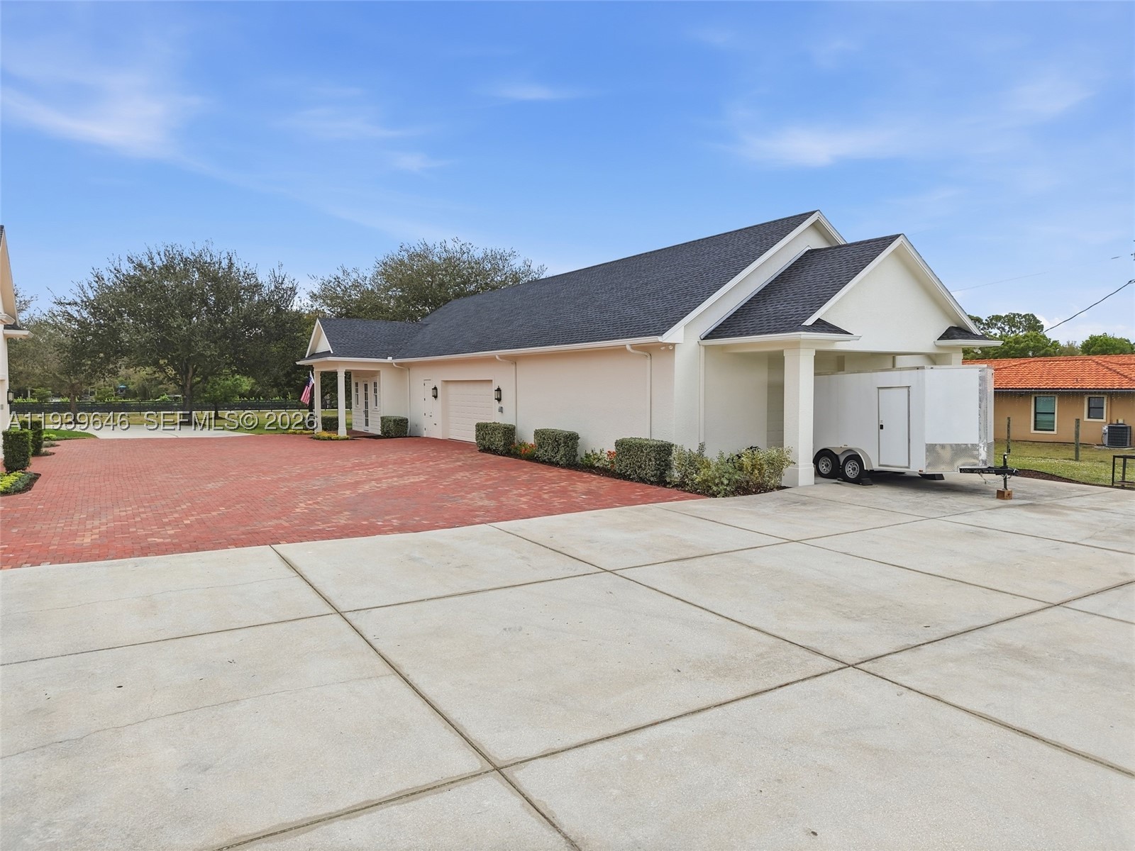 COLONIAL FARMS - Residential