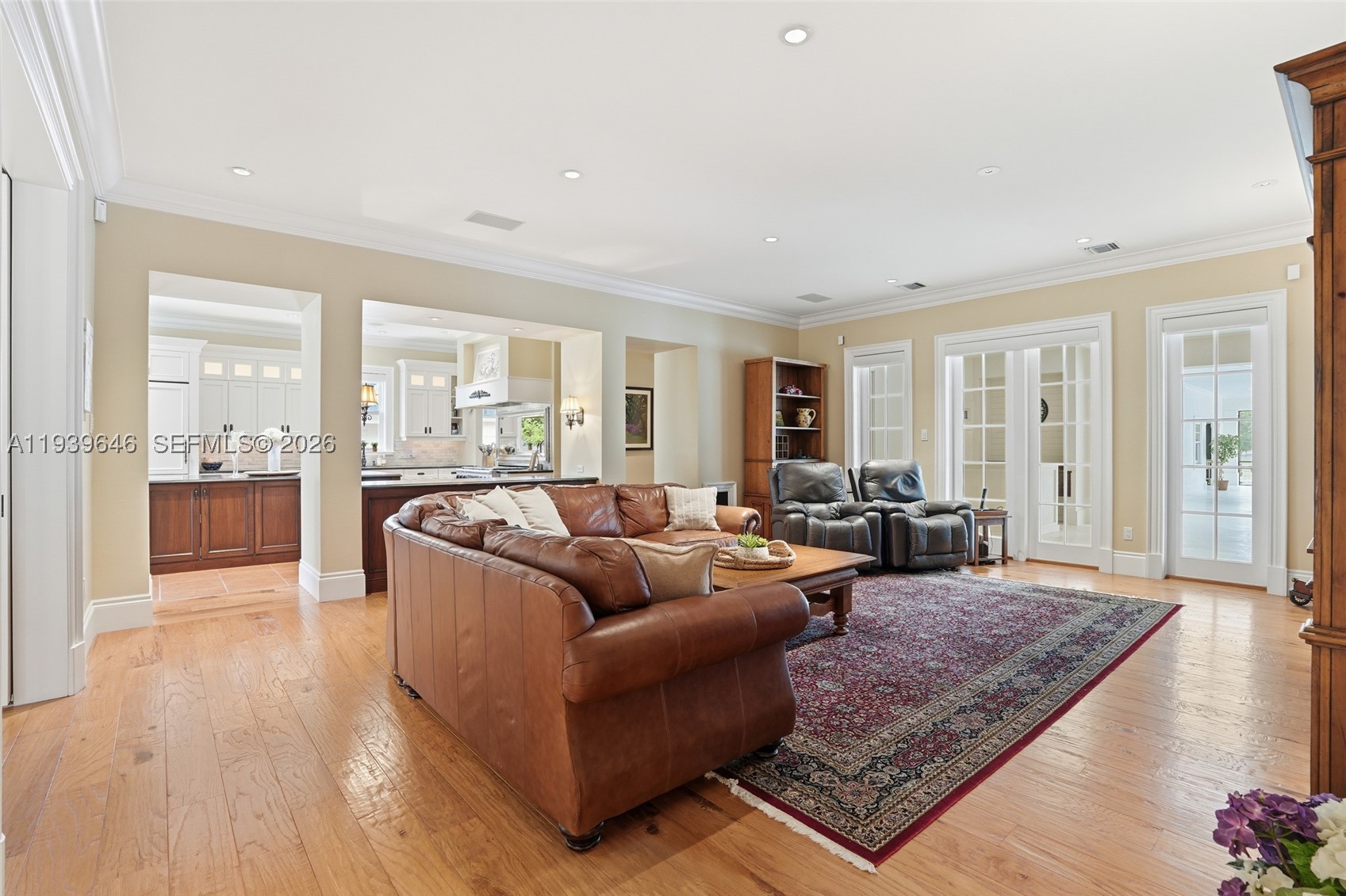 COLONIAL FARMS - Residential