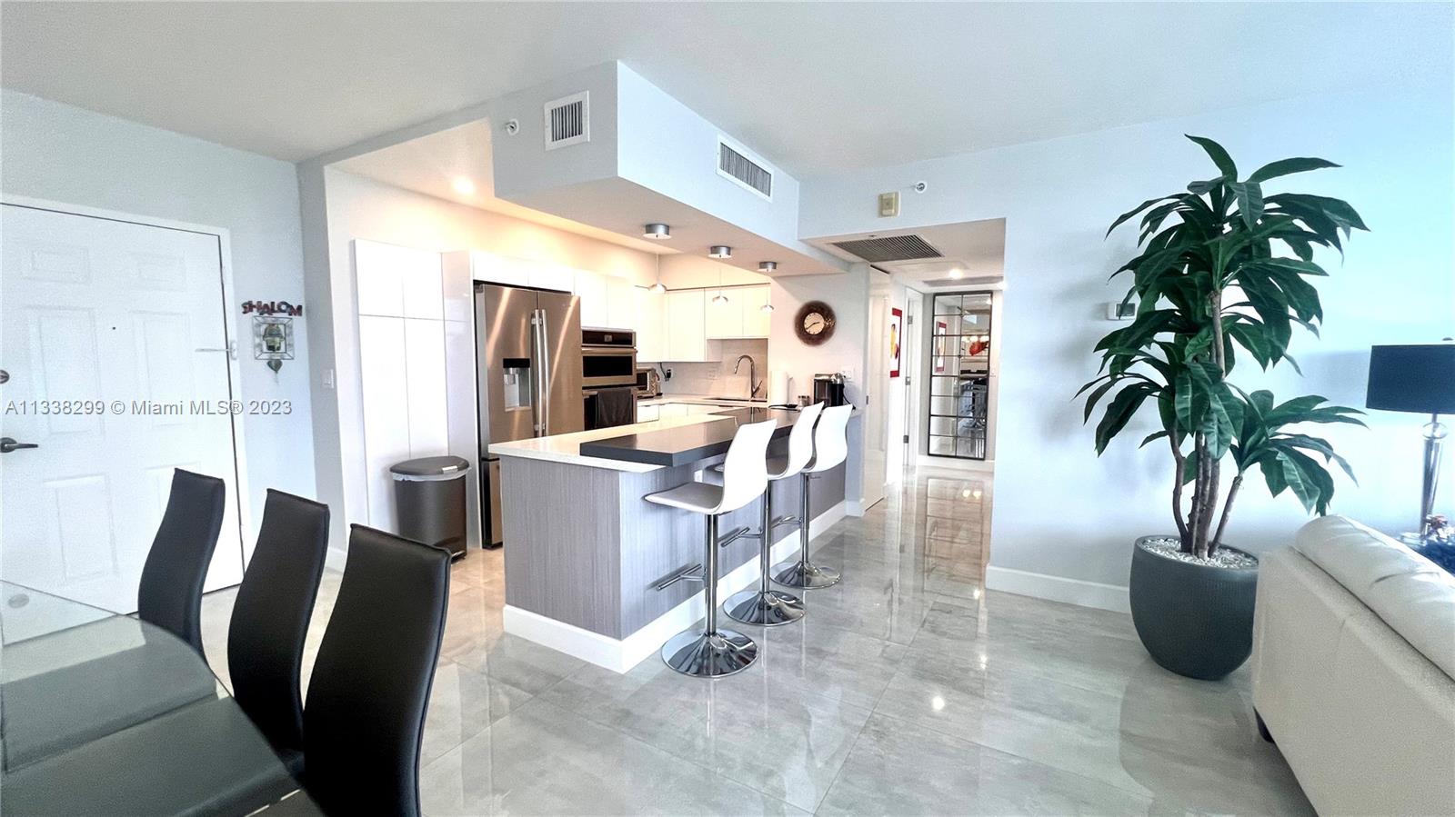 WAVE CONDO - Residential Lease