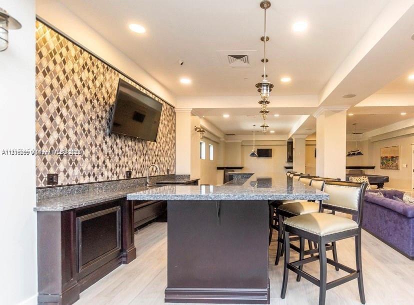 WAVE CONDO - Residential Lease