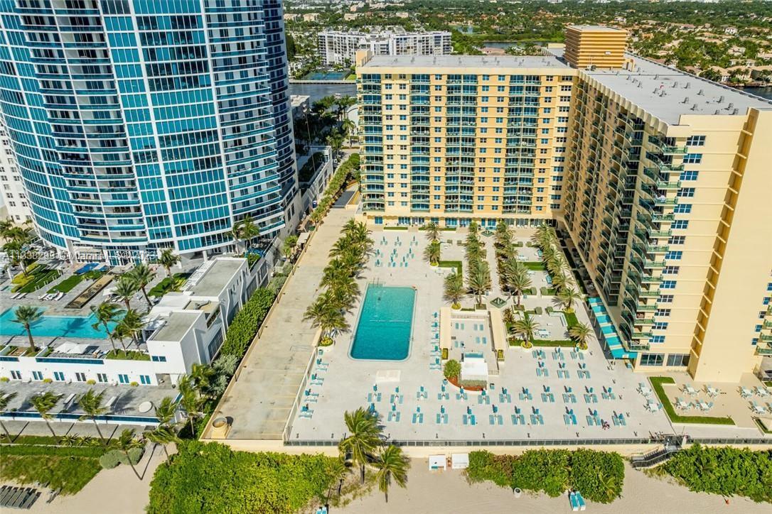 WAVE CONDO - Residential Lease