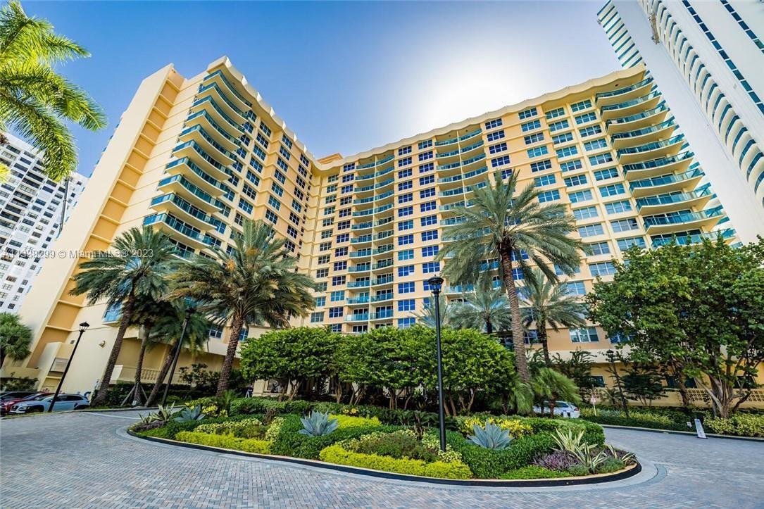 WAVE CONDO - Residential Lease