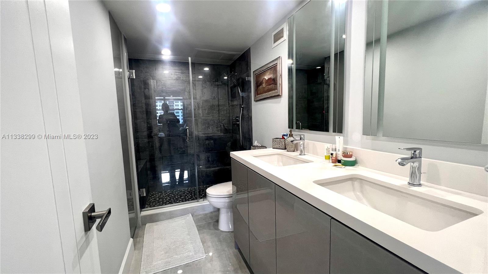 WAVE CONDO - Residential Lease