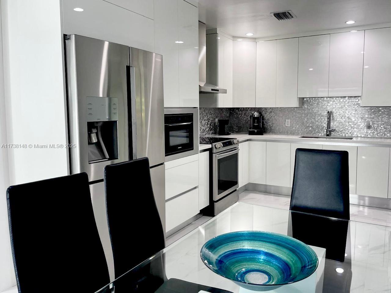 COUNTRY CLUB ESTS SEC 2 - Residential