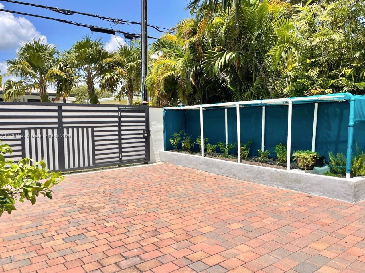 COUNTRY CLUB ESTS SEC 2 - Residential