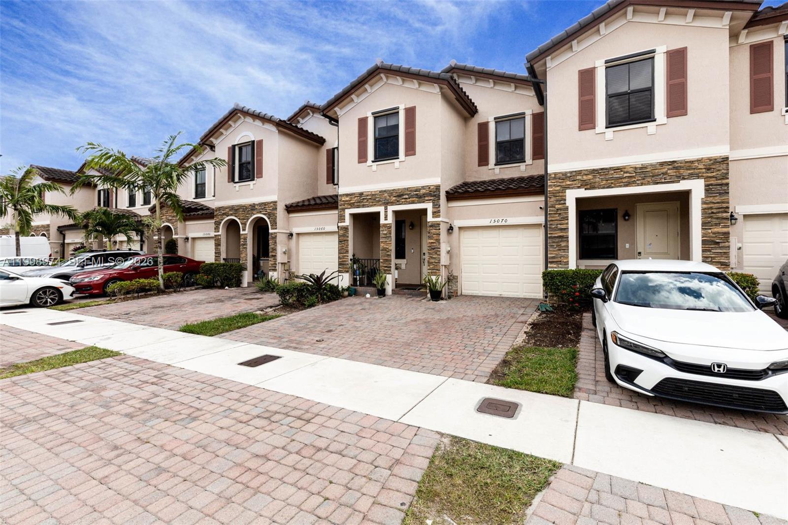 GARDEN ESTATES AT THE HAM - Residential