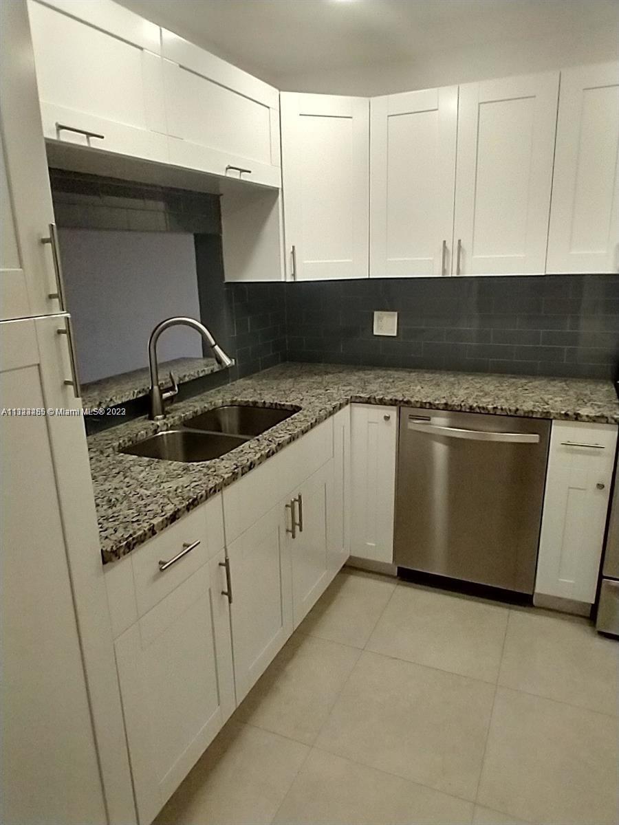 ISLES OF INVERRARY II CON - Residential Lease