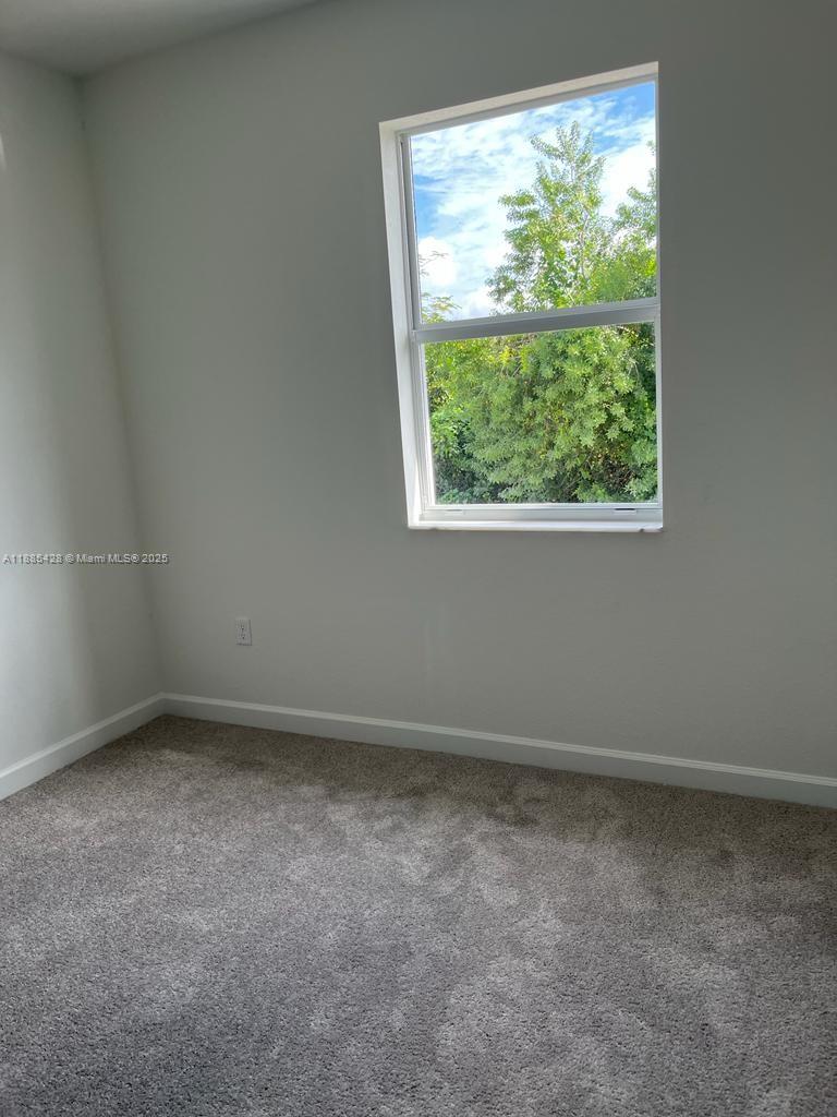 KINGS GROVE - Residential