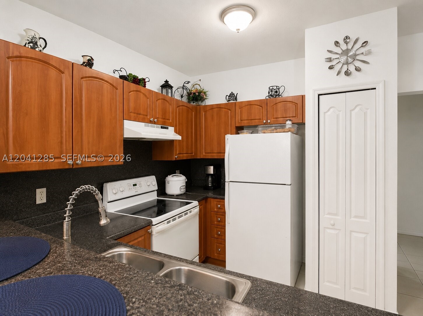 SHOMA HOMES AT COUNTRY CL - Residential