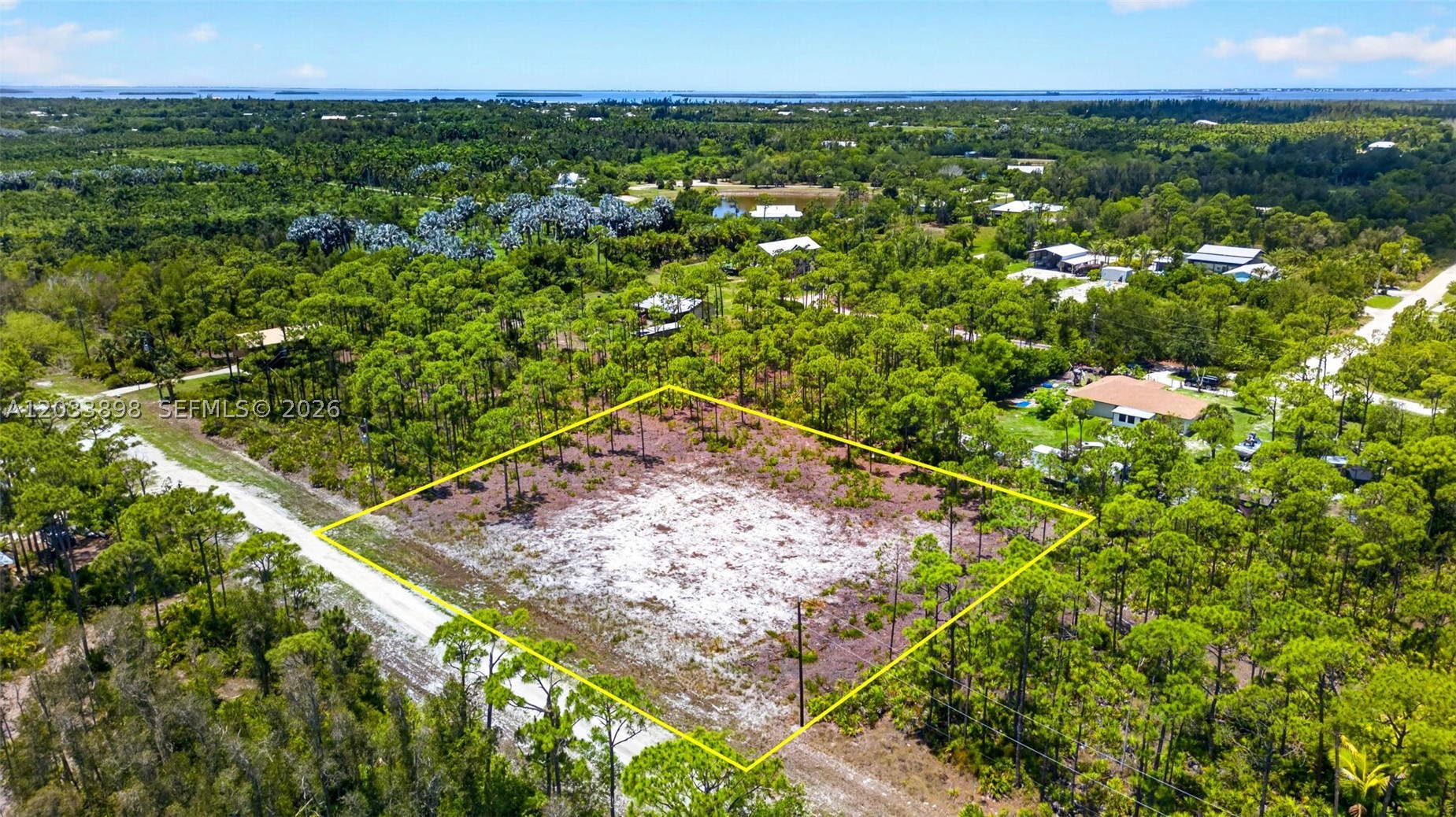 KREAMERS AVOCADO SUBD - Land
