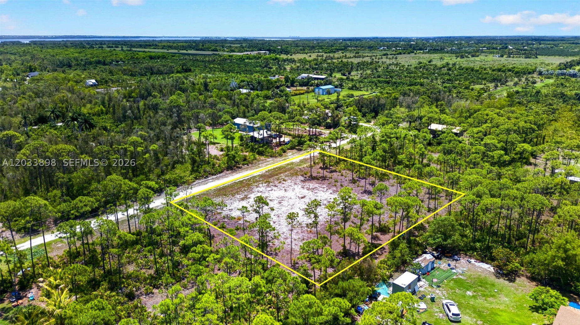 KREAMERS AVOCADO SUBD - Land