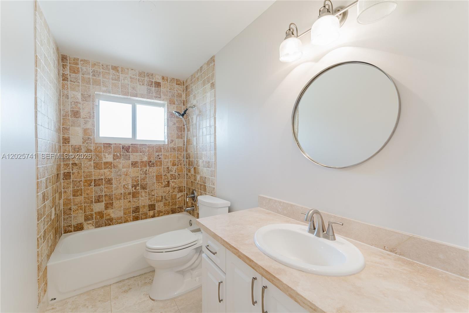IMPERIAL POINT 2 SEC - Residential Lease