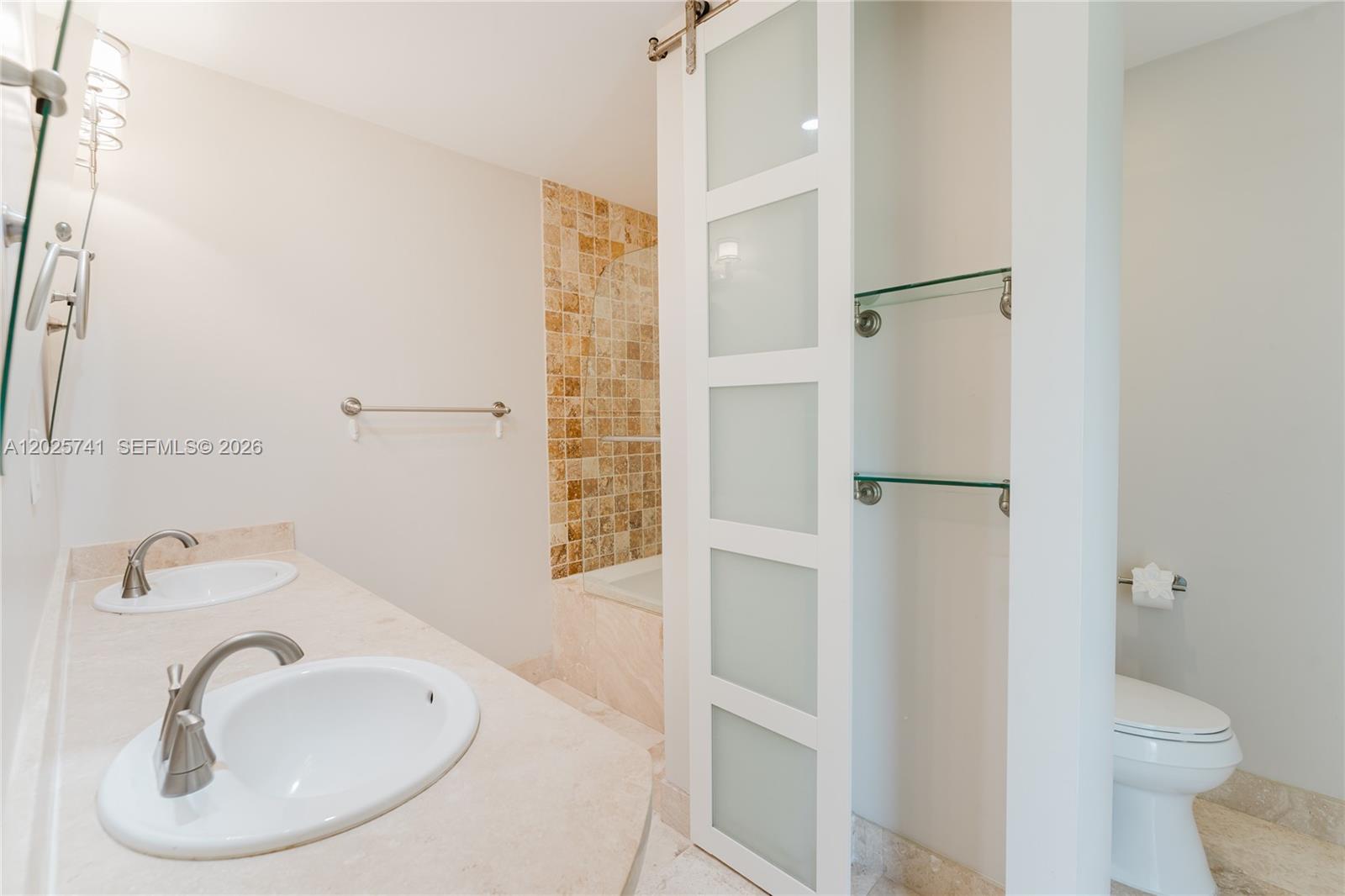 IMPERIAL POINT 2 SEC - Residential Lease