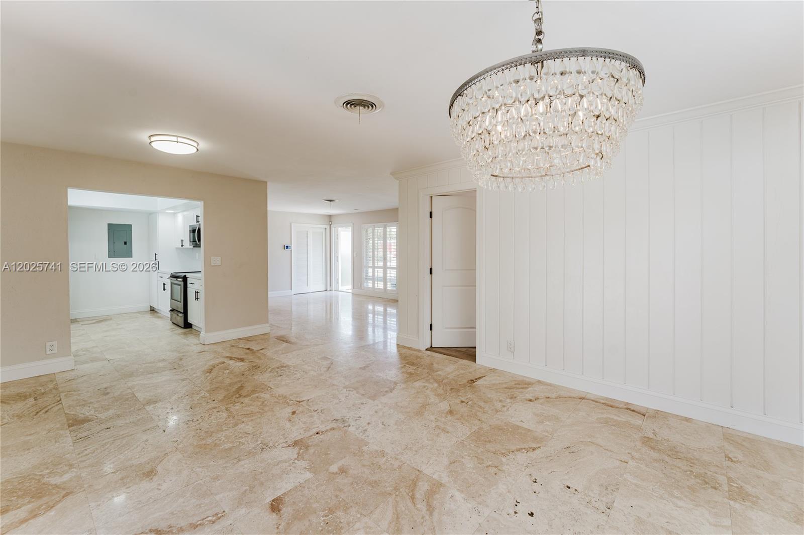 IMPERIAL POINT 2 SEC - Residential Lease