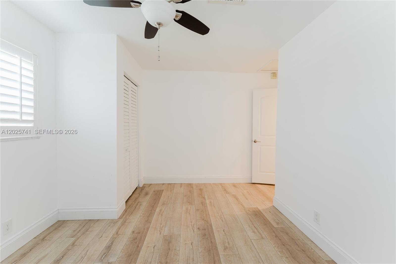IMPERIAL POINT 2 SEC - Residential Lease