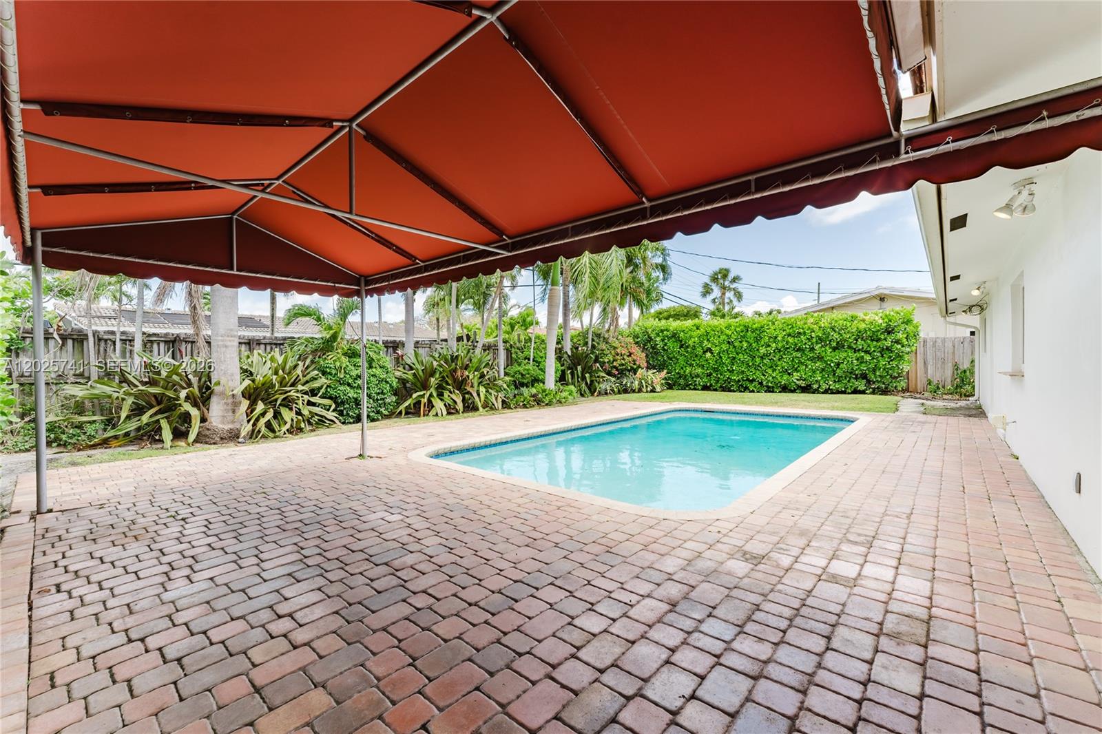 IMPERIAL POINT 2 SEC - Residential Lease