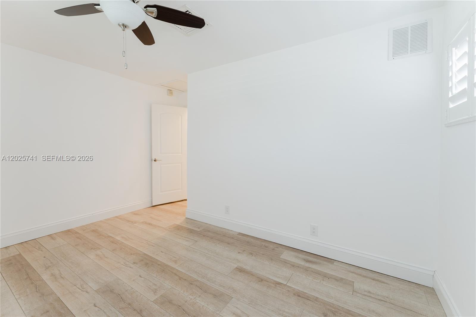 IMPERIAL POINT 2 SEC - Residential Lease