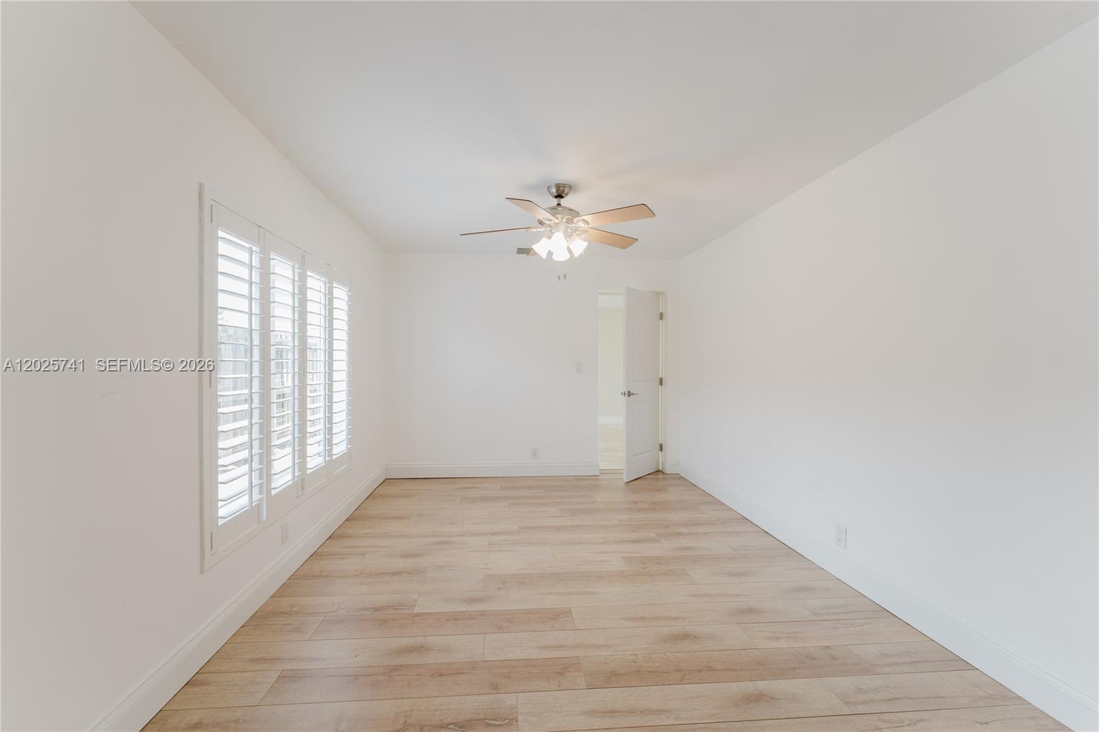 IMPERIAL POINT 2 SEC - Residential Lease