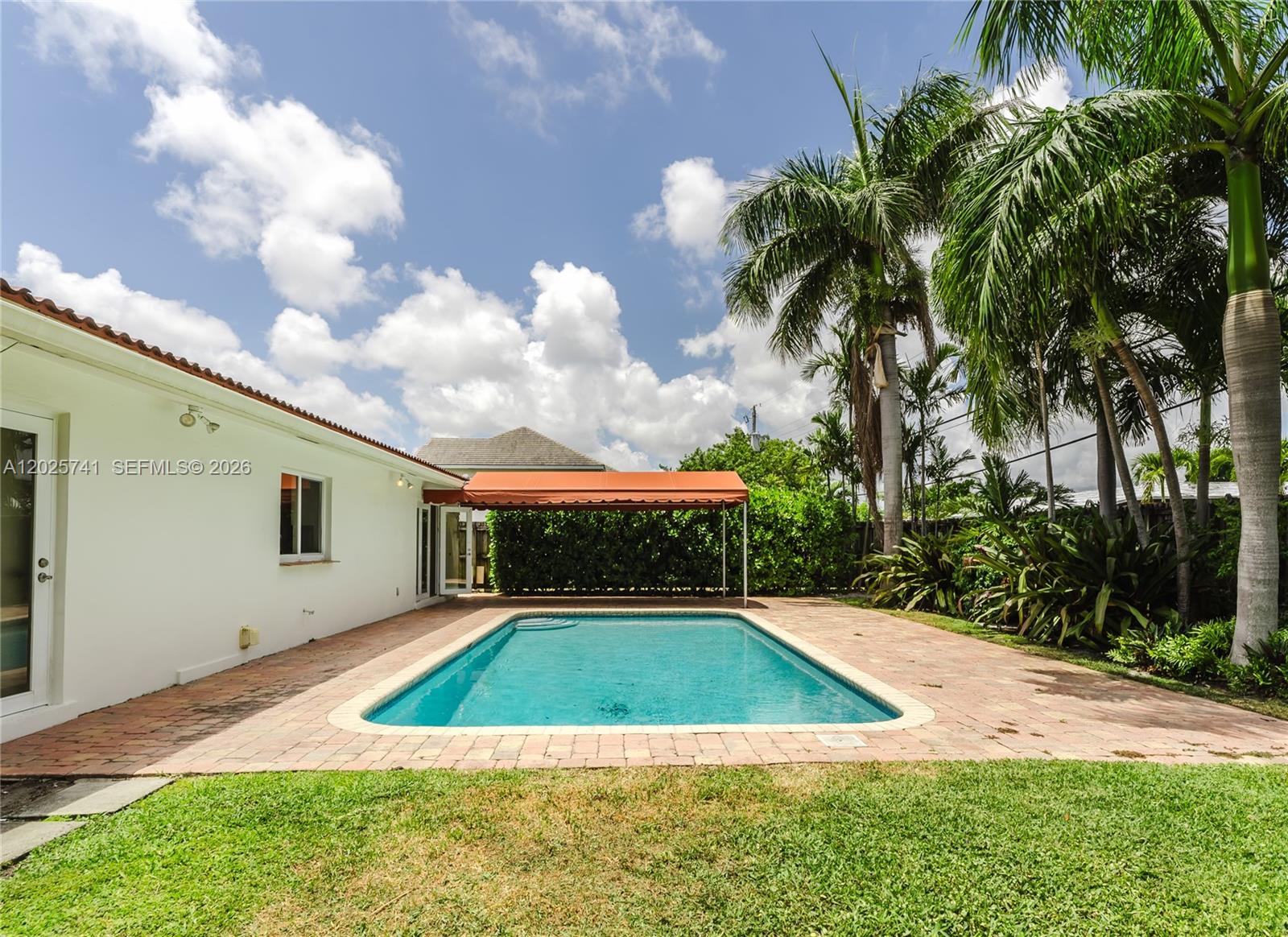 IMPERIAL POINT 2 SEC - Residential Lease