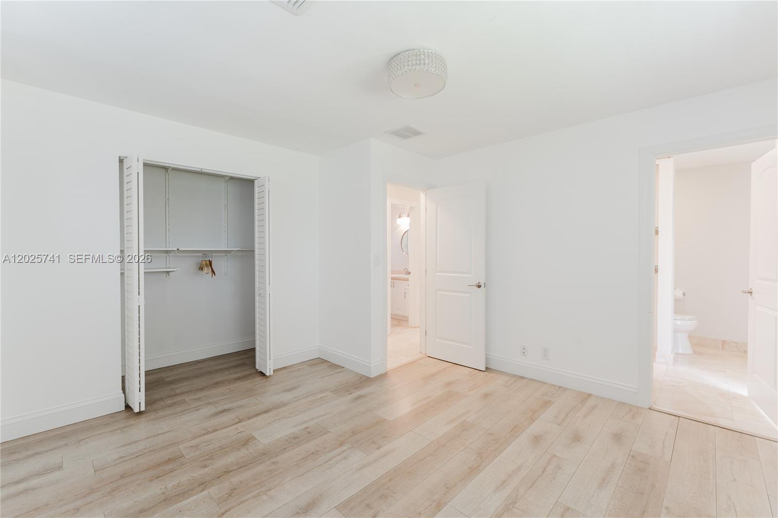 IMPERIAL POINT 2 SEC - Residential Lease
