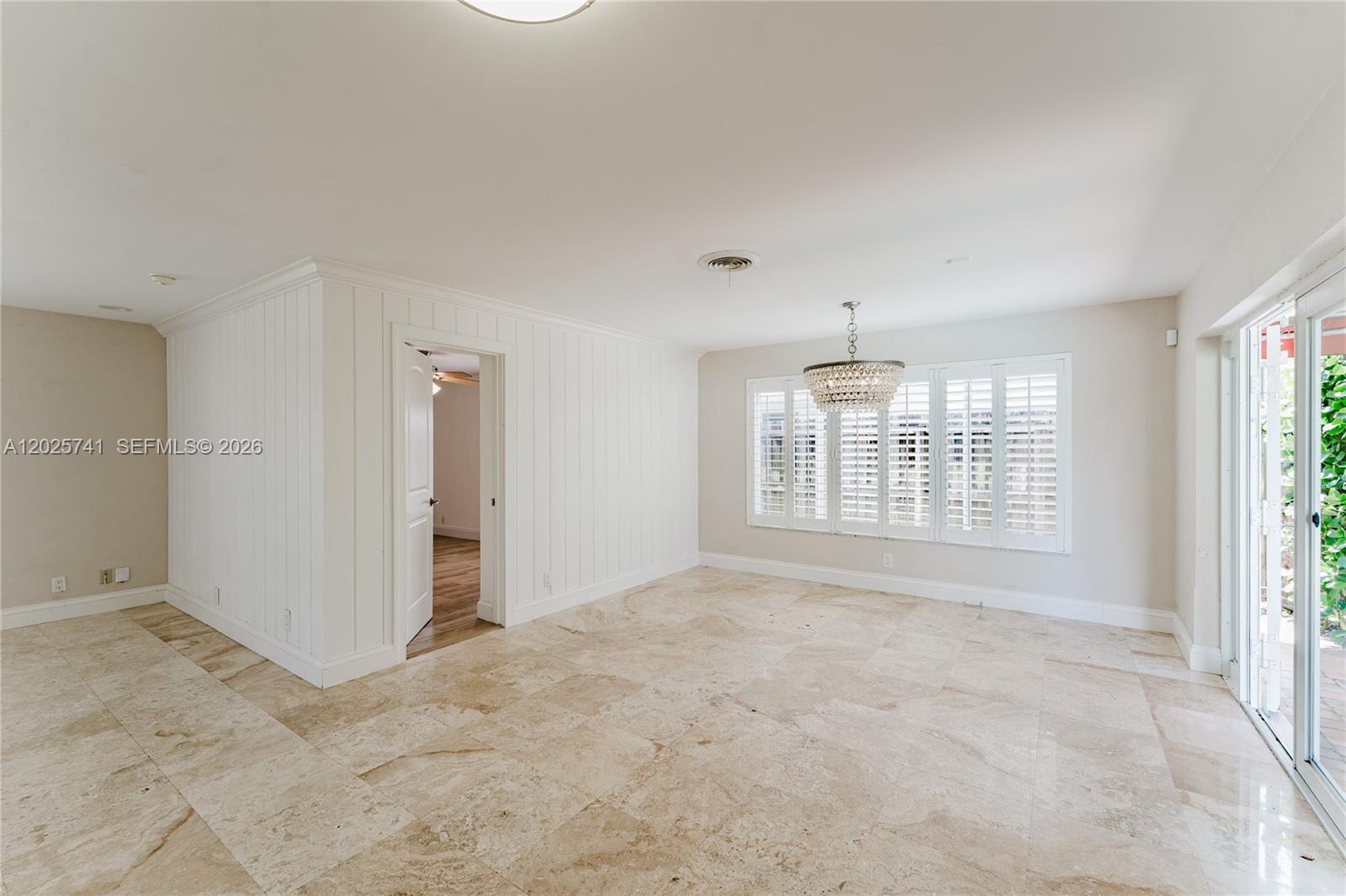 IMPERIAL POINT 2 SEC - Residential Lease