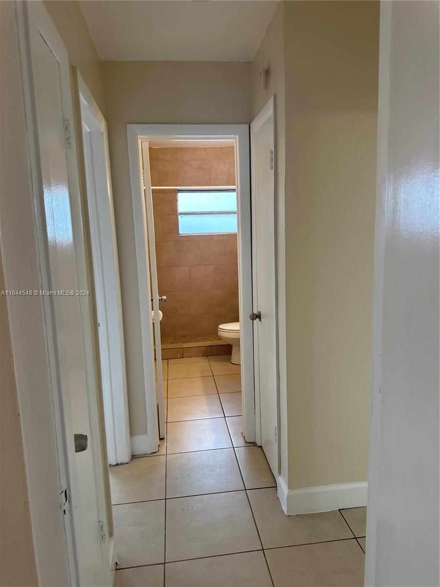 TOWN OF HIALEAH FLA - Residential Lease