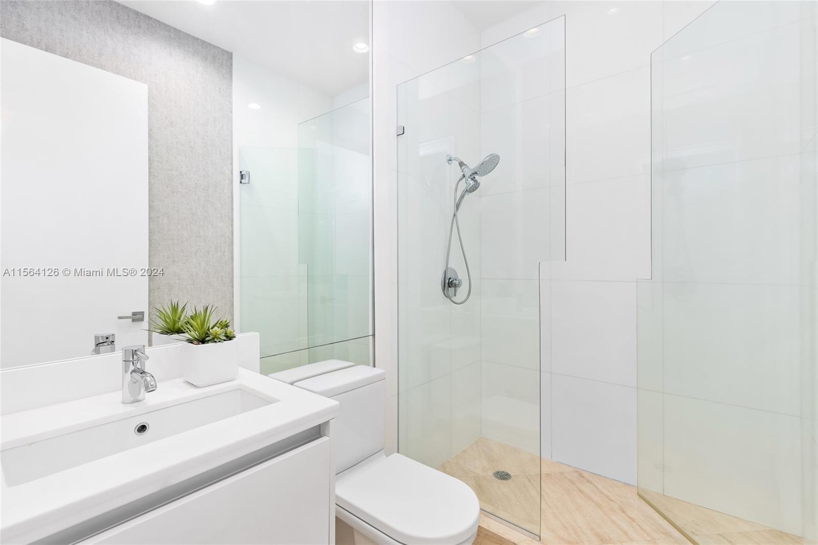 CAPRI SOUTH BEACH CONDO - Residential