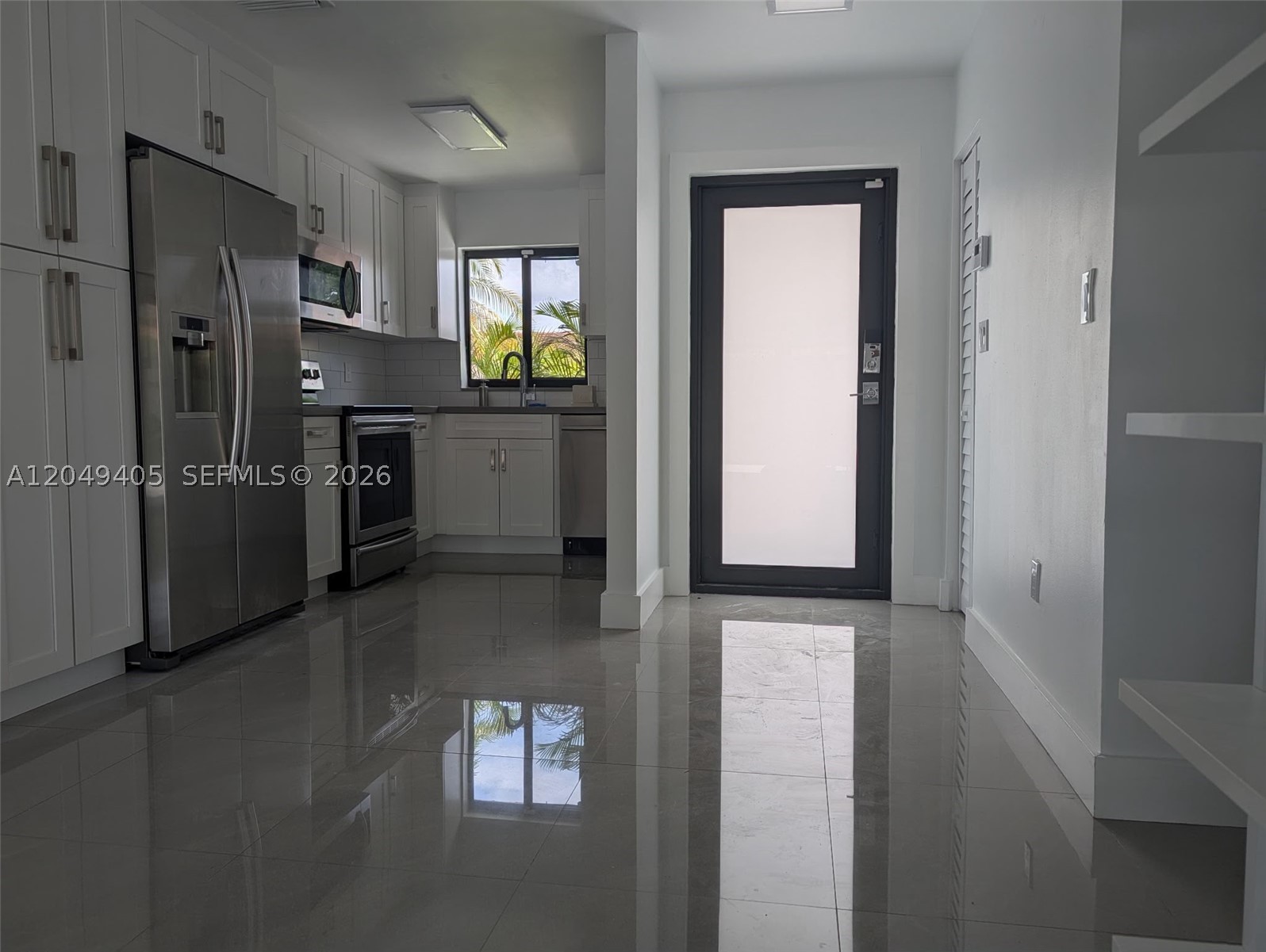 VILLAS OF MADEIRA SEC 1, - Residential Lease