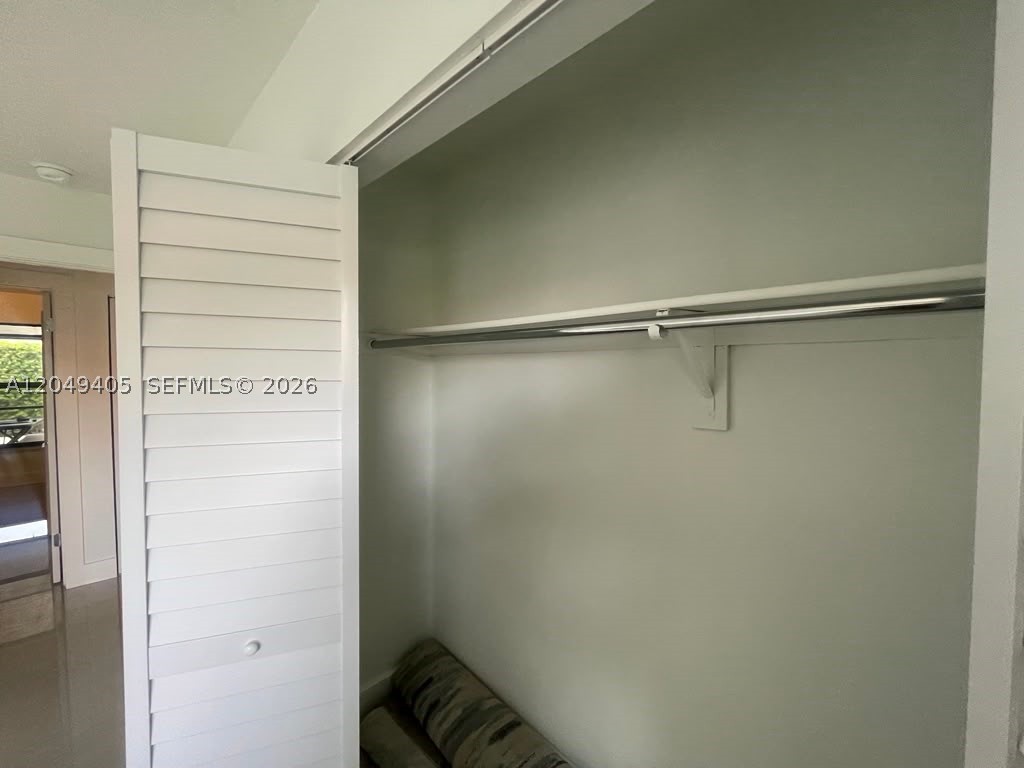 VILLAS OF MADEIRA SEC 1, - Residential Lease