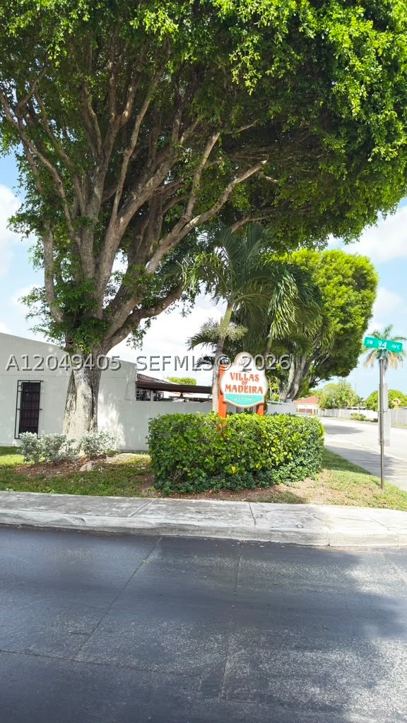 VILLAS OF MADEIRA SEC 1, - Residential Lease