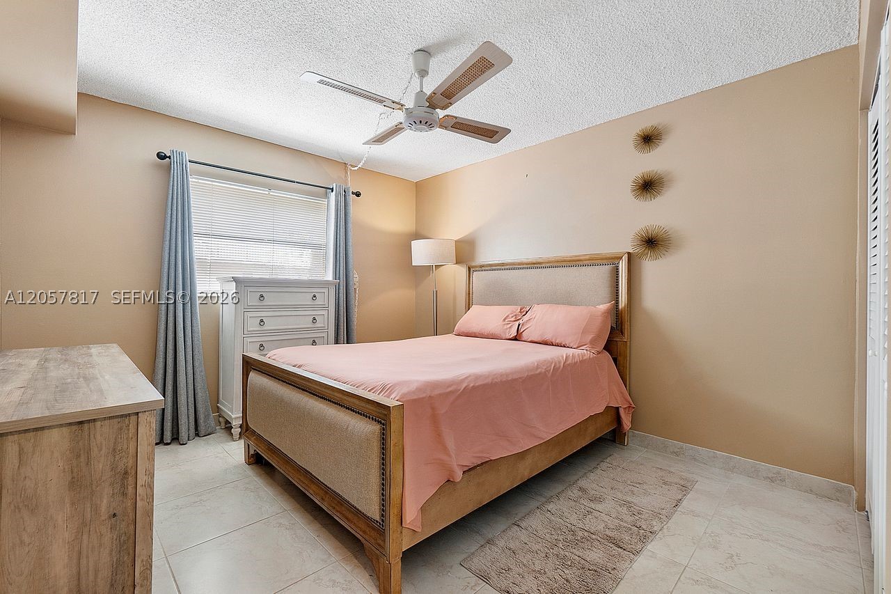 PLANTATION CLUB D CONDO - Residential