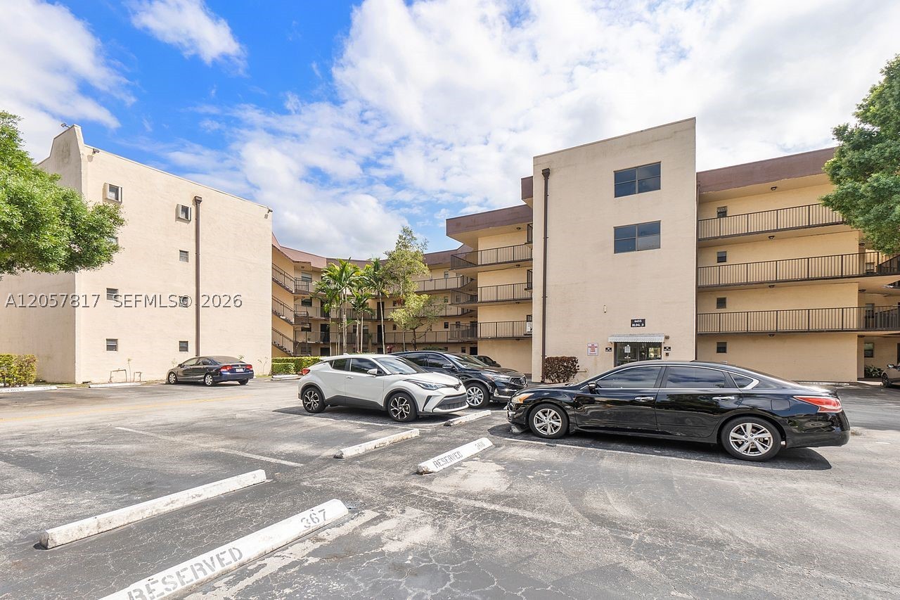 PLANTATION CLUB D CONDO - Residential