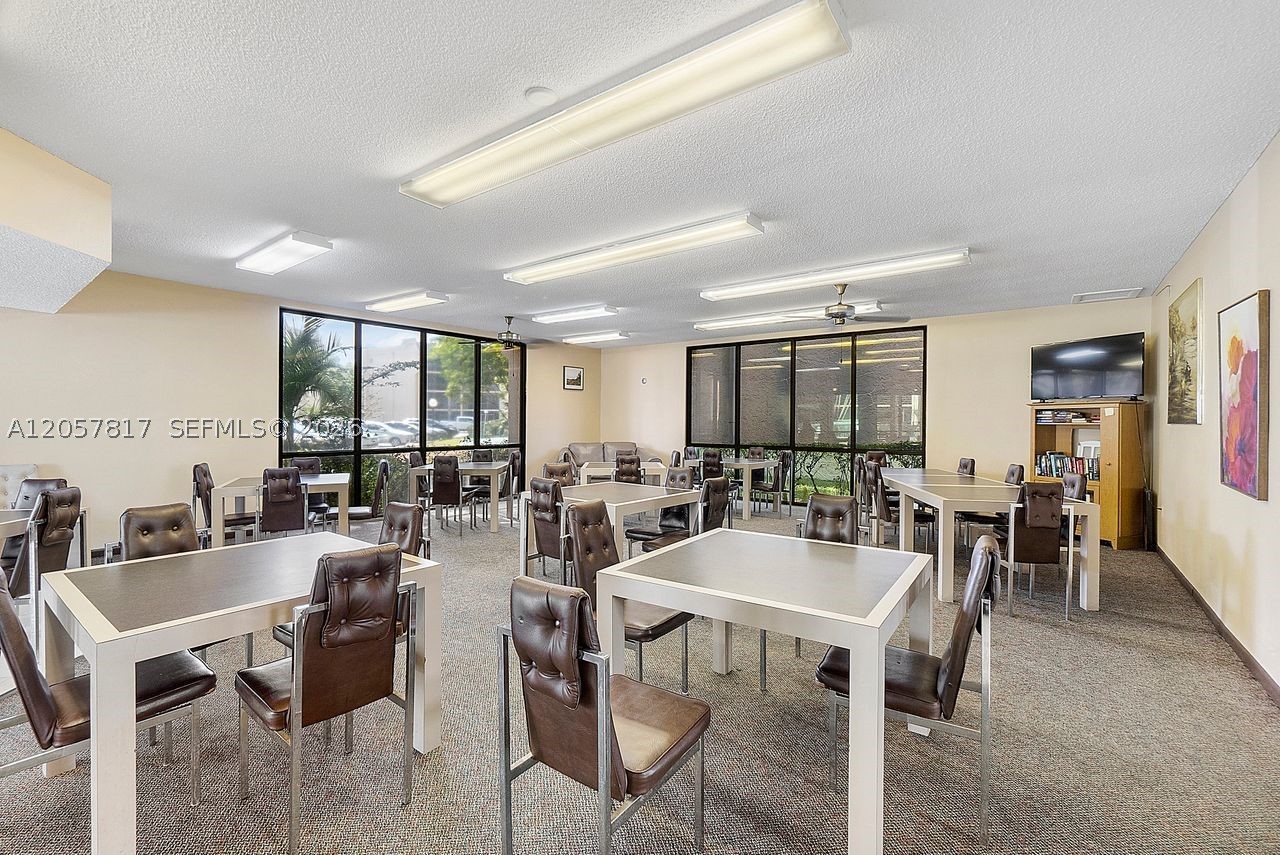 PLANTATION CLUB D CONDO - Residential