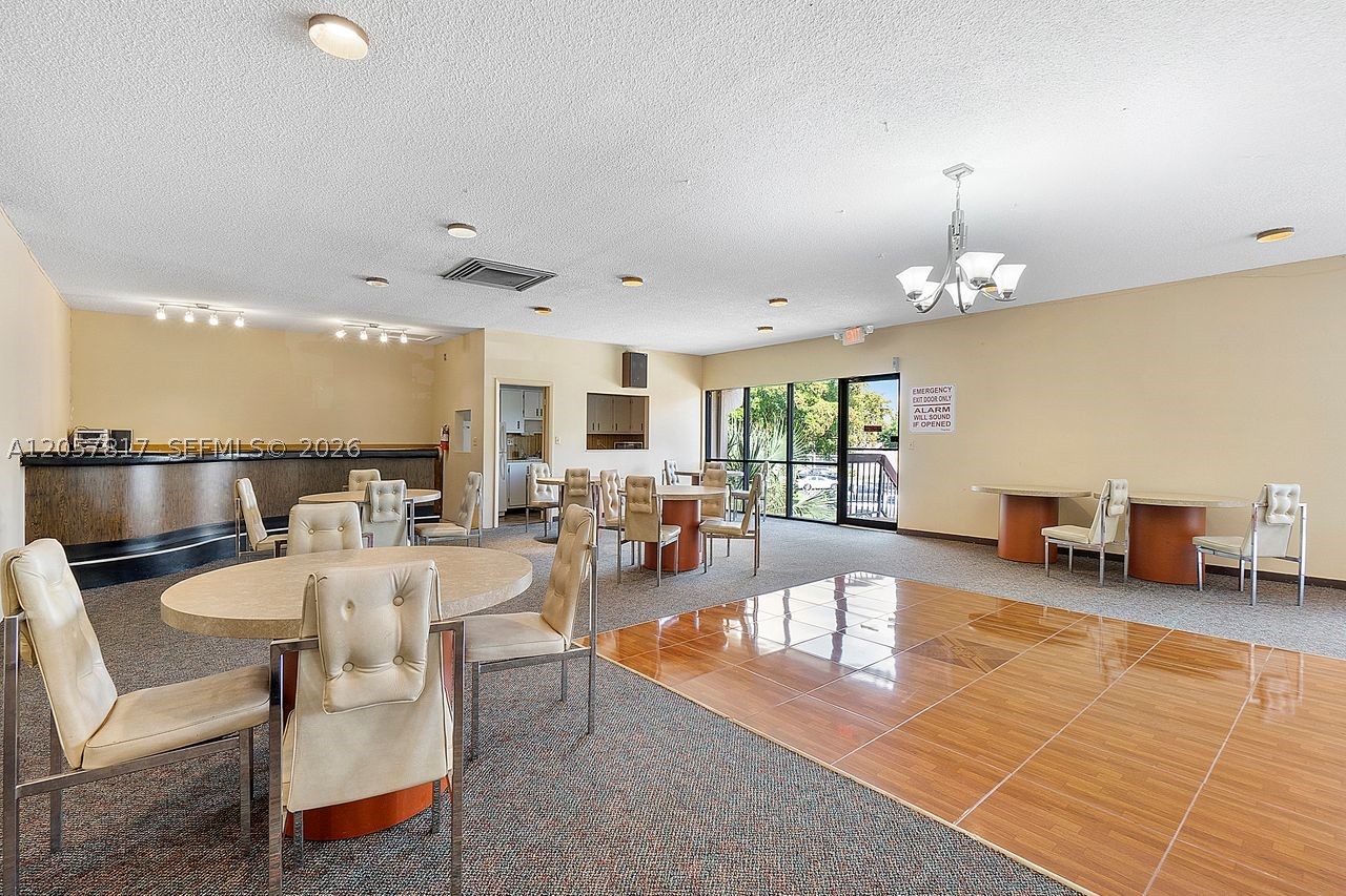 PLANTATION CLUB D CONDO - Residential