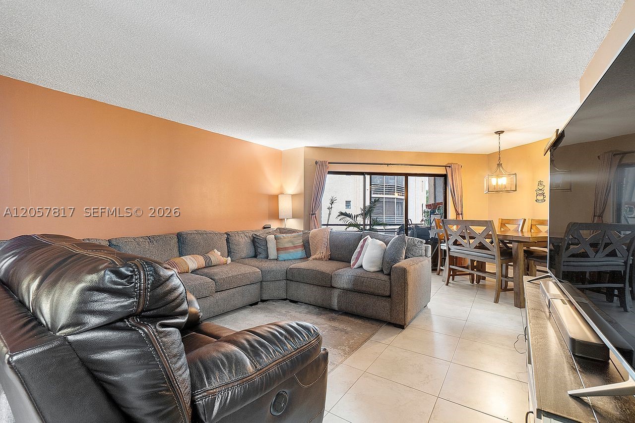 PLANTATION CLUB D CONDO - Residential